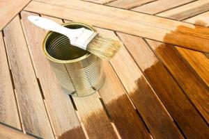 What types and qualities are there varnishes for wood?